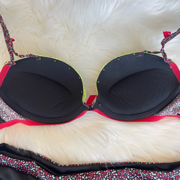 32C/XS Vs Victoria’s Secret Sexy little things Mermaid bra& Guarter ruffle skirt - Picture 7 of 15